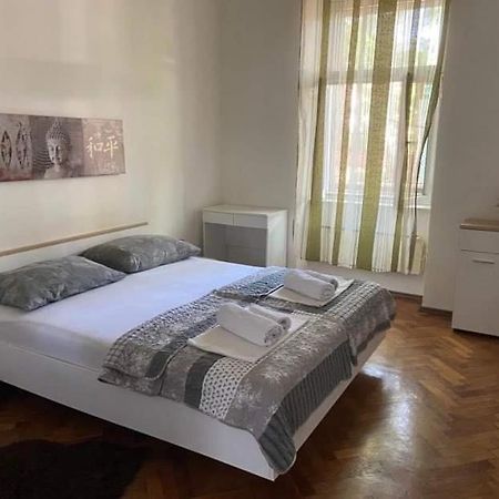 Alex Apartment Рийека Екстериор снимка